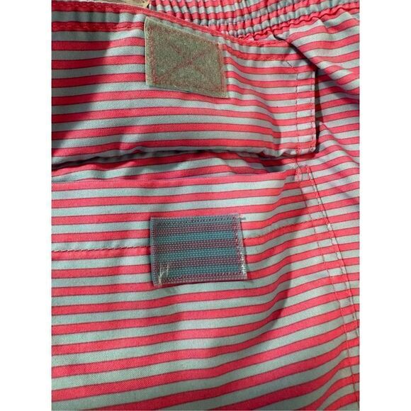 Vineyard Vines men’s pink & gray striped swim trunks w/pockets size XL. #14-1136 - Picture 5 of 8